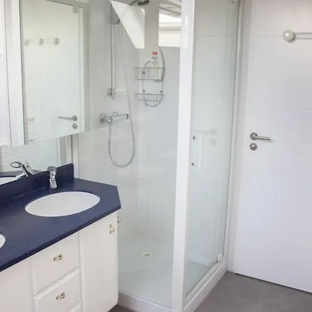 Apartment F4 Duplex Neuf Et Moderne, Proche De Dunkerque Hondschoote